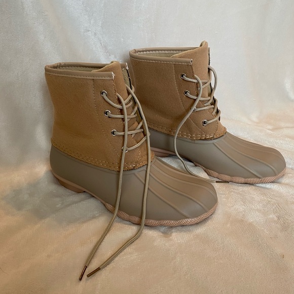 Outwoods Duck Boot - Picture 1 of 4